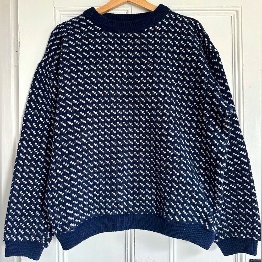 L.L. Bean Navy and White Patterned Norwegian Crewneck Sweater -Wool fisherman